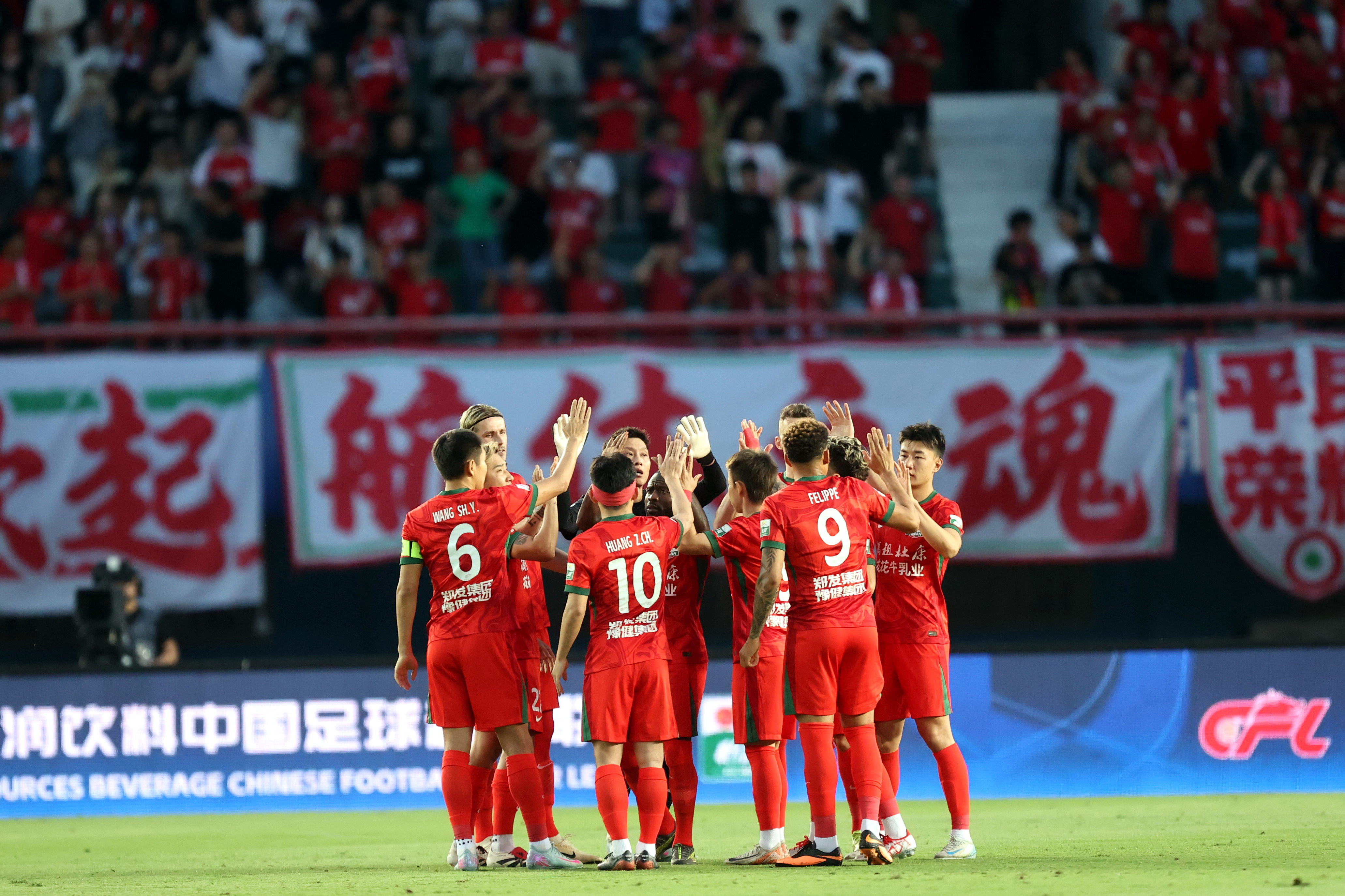 中超球队奋力备战新赛季，全力以赴追逐梦想的简单介绍